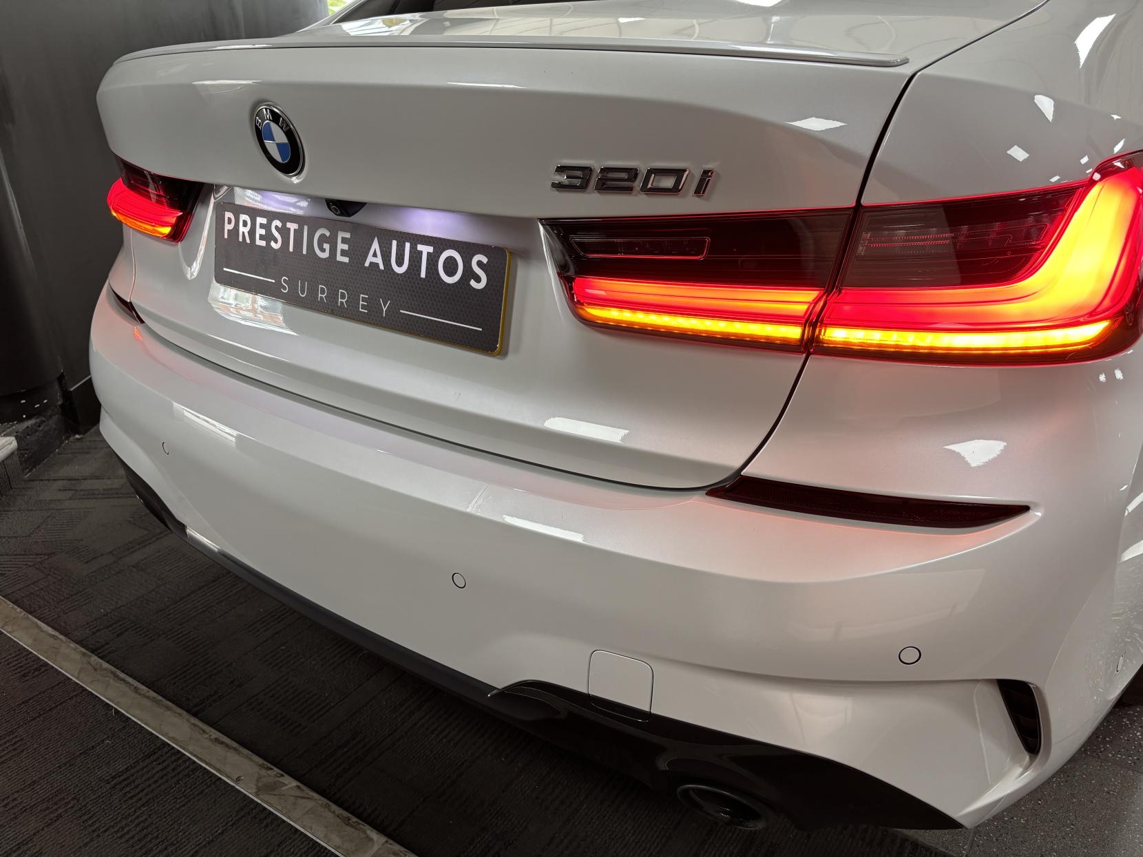 BMW 3 Series 2.0 320i M Sport Saloon 4dr Petrol Auto Euro 6 (s/s) (184 ps)
