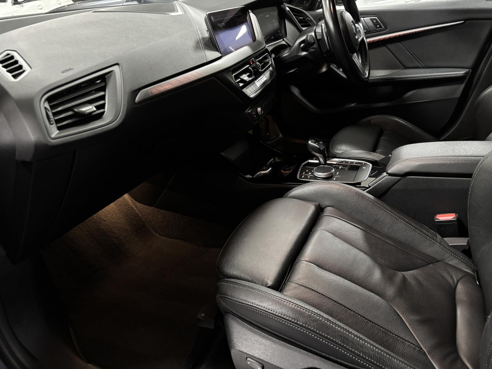 BMW 1 Series 2.0 M135i Hatchback 5dr Petrol Auto xDrive Euro 6 (s/s) (306 ps)