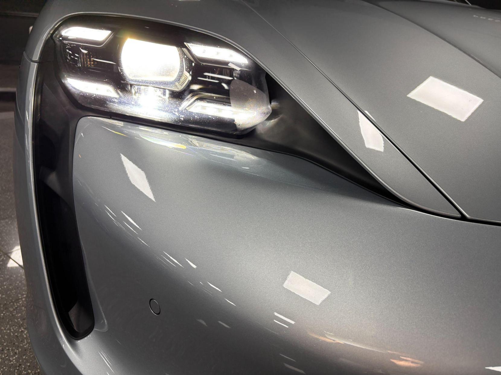 Porsche Taycan Performance Plus 93.4kWh Turbo S Auto 4WD 4dr (11kW Charger)