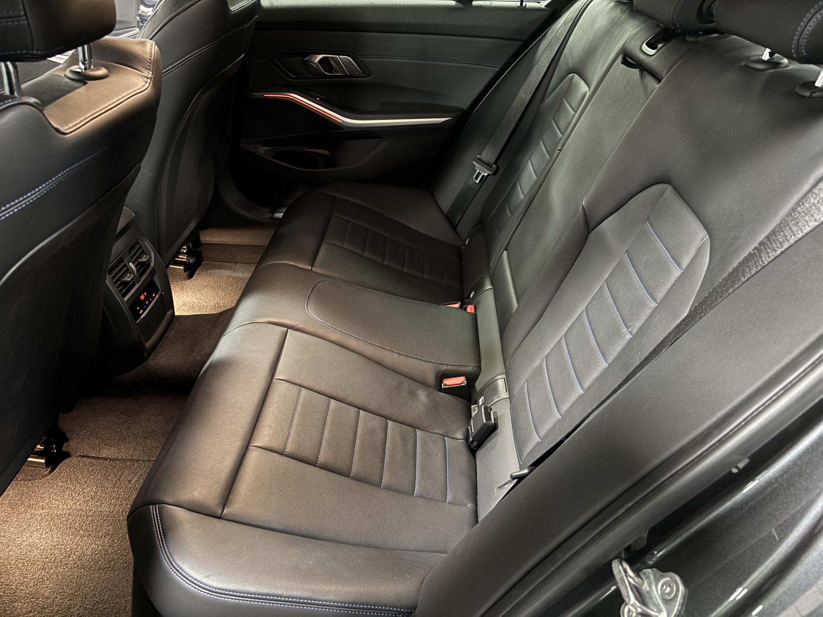 BMW 3 Series 2.0 330i M Sport Saloon 4dr Petrol Auto Euro 6 (s/s) (258 ps)