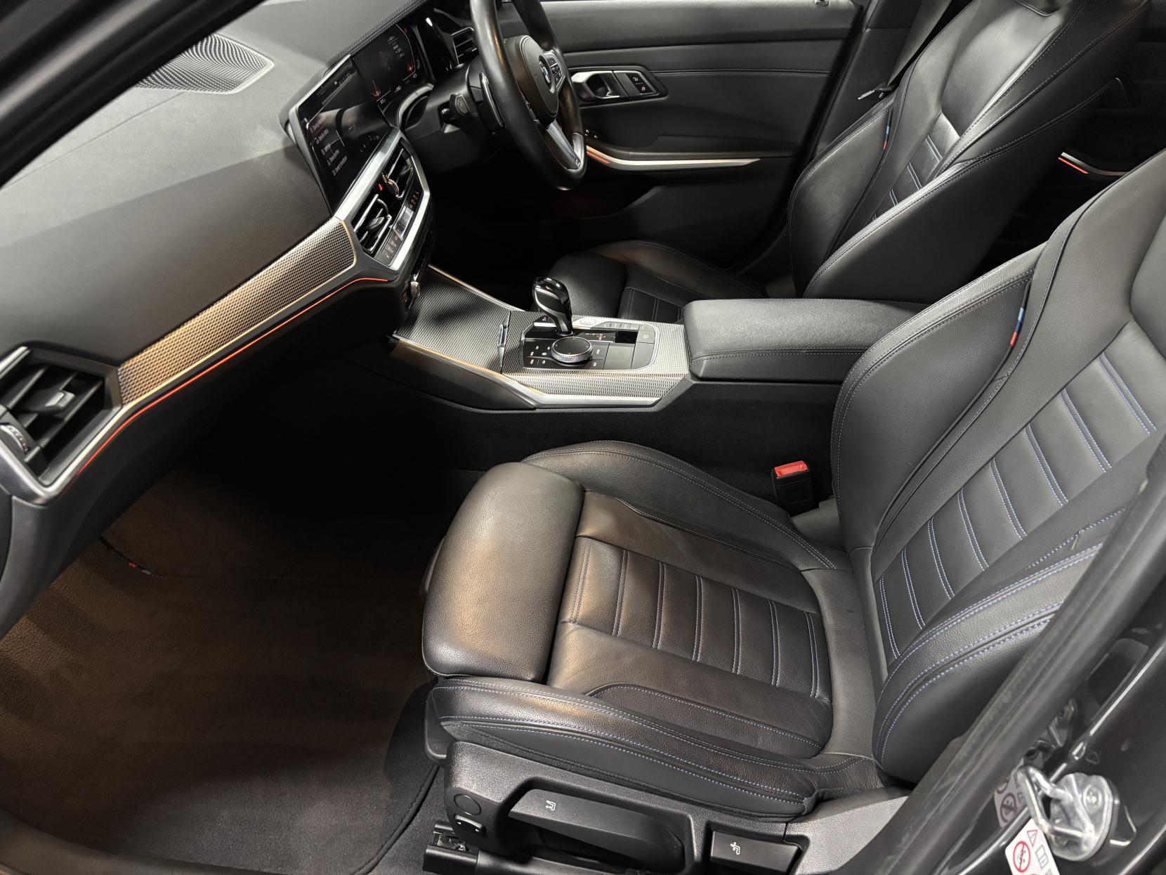 BMW 3 Series 2.0 330i M Sport Saloon 4dr Petrol Auto Euro 6 (s/s) (258 ps)