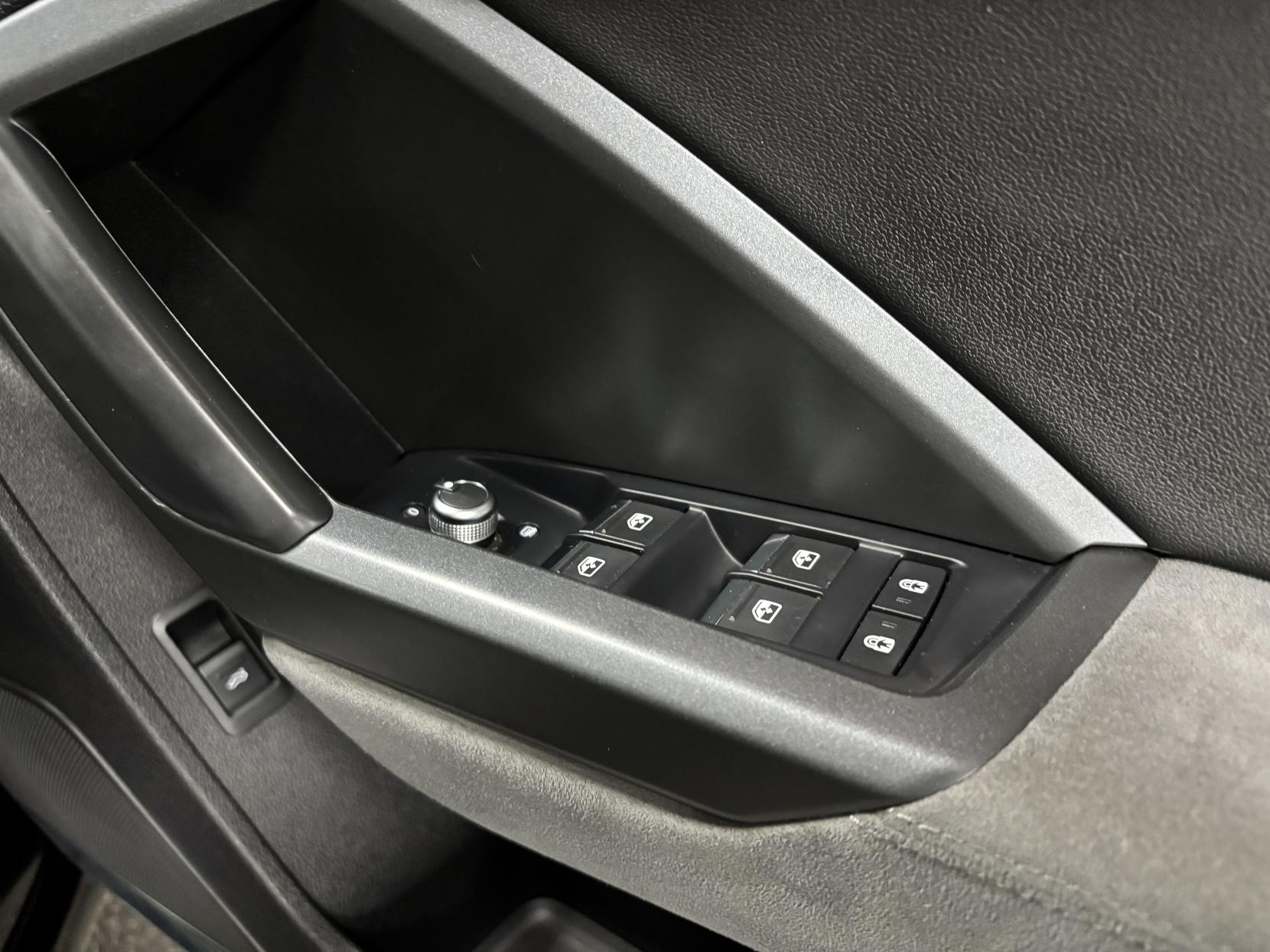 Audi Q3 1.5 TFSI CoD 35 Vorsprung SUV 5dr Petrol S Tronic Euro 6 (s/s) (150 ps)