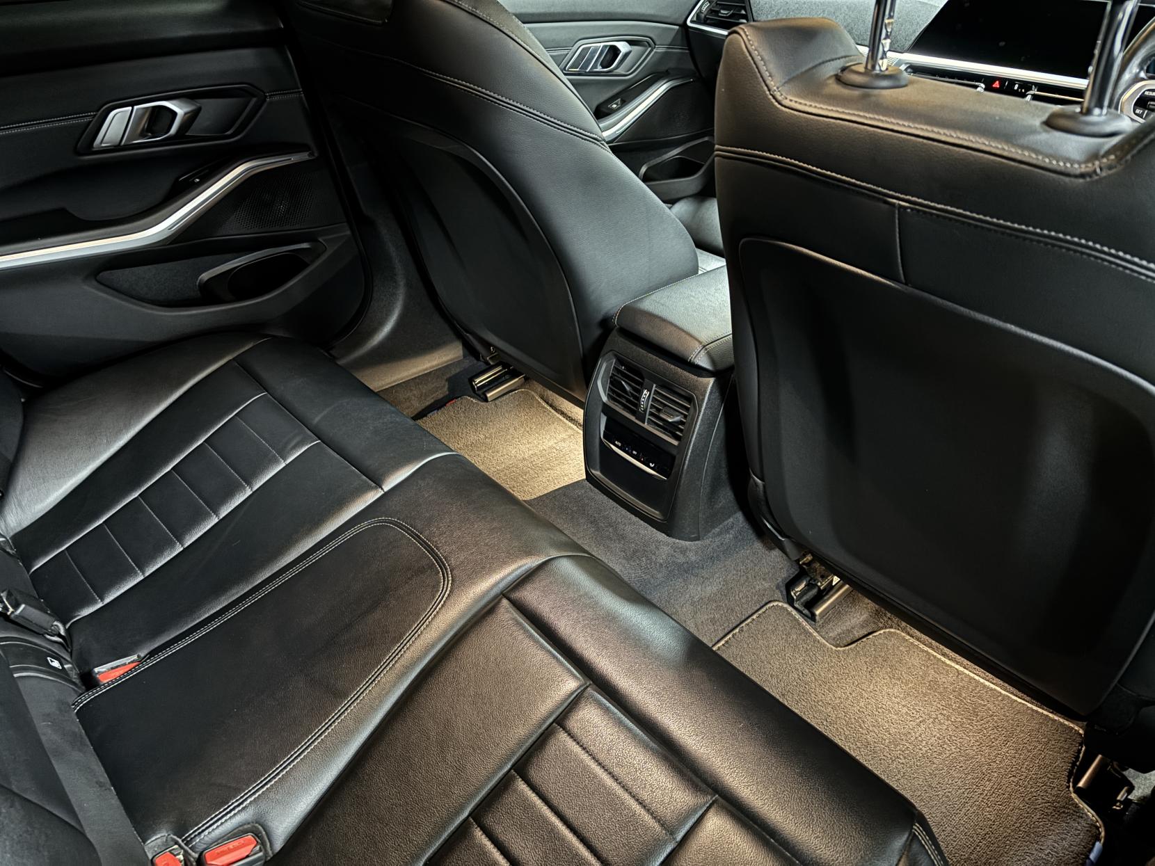 BMW 3 Series 2.0 330i M Sport Saloon 4dr Petrol Auto Euro 6 (s/s) (258 ps)