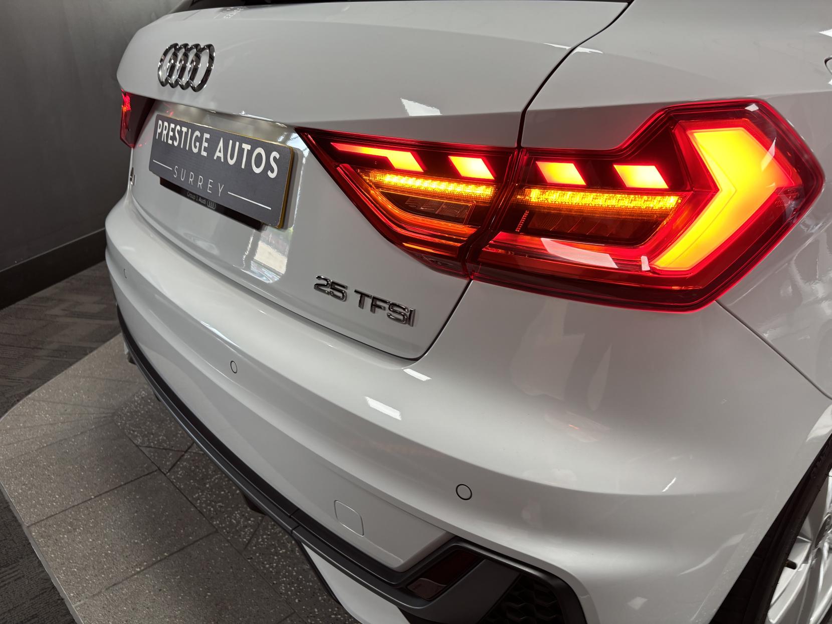 Audi A1 1.0 TFSI 25 S line Sportback 5dr Petrol Manual Euro 6 (s/s) (95 ps)