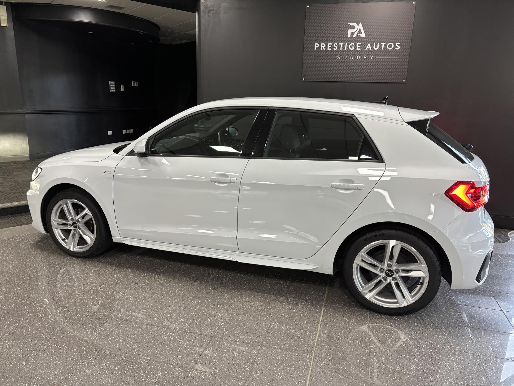 Audi A1 1.0 TFSI 25 S line Sportback 5dr Petrol Manual Euro 6 (s/s) (95 ps)