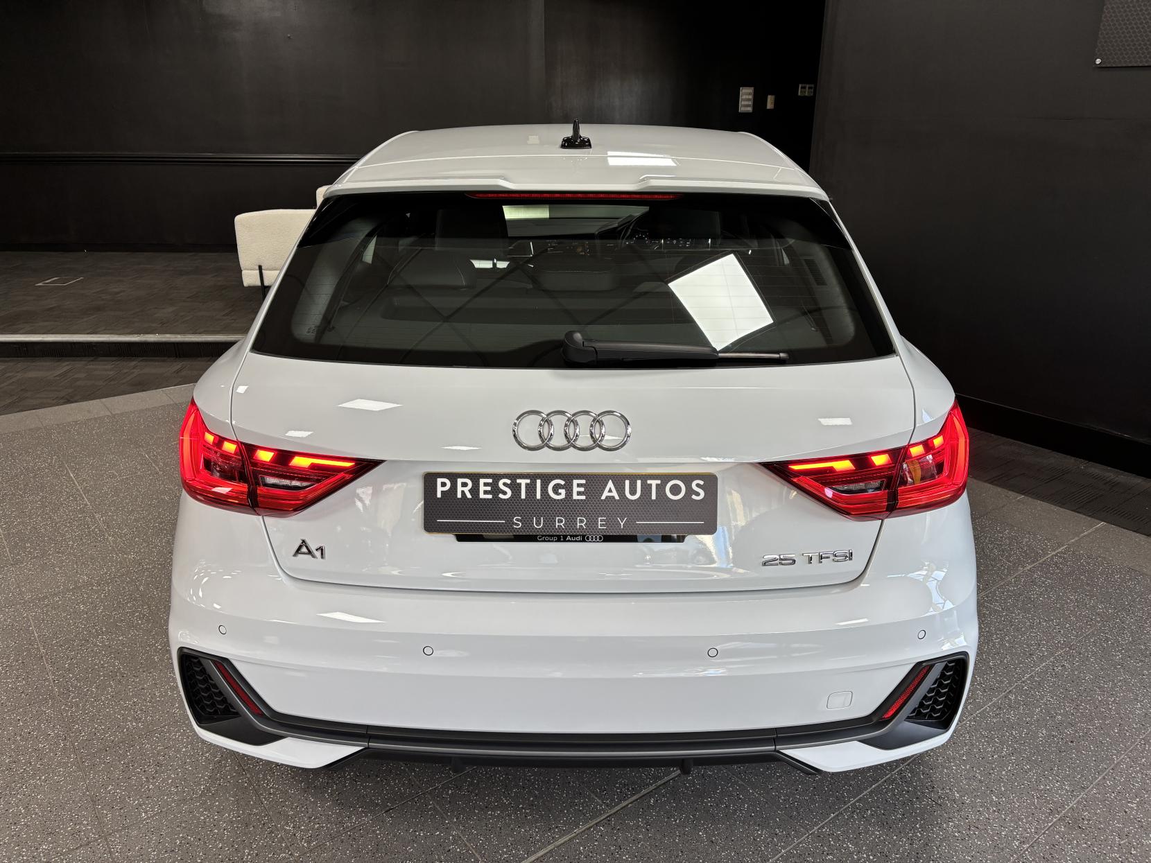Audi A1 1.0 TFSI 25 S line Sportback 5dr Petrol Manual Euro 6 (s/s) (95 ps)
