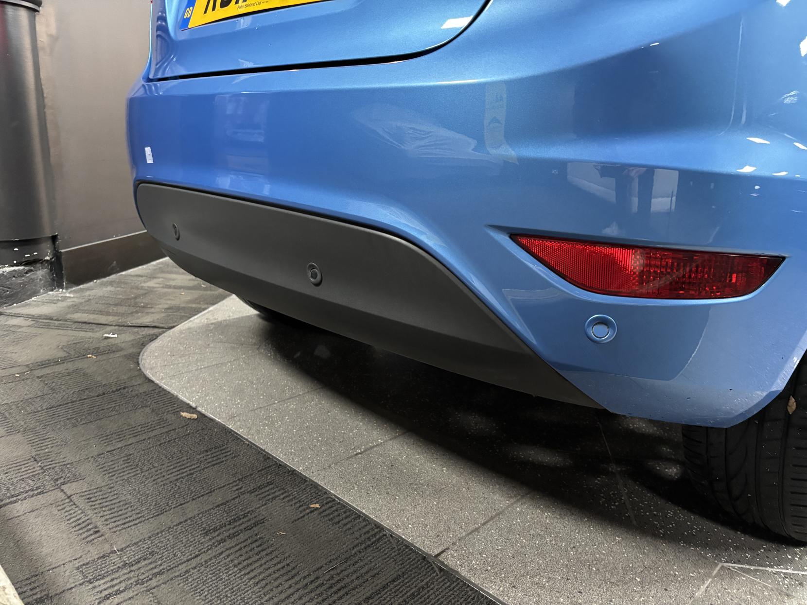 Ford Fiesta 1.4 Zetec Hatchback 5dr Petrol Manual (133 g/km, 94 bhp)