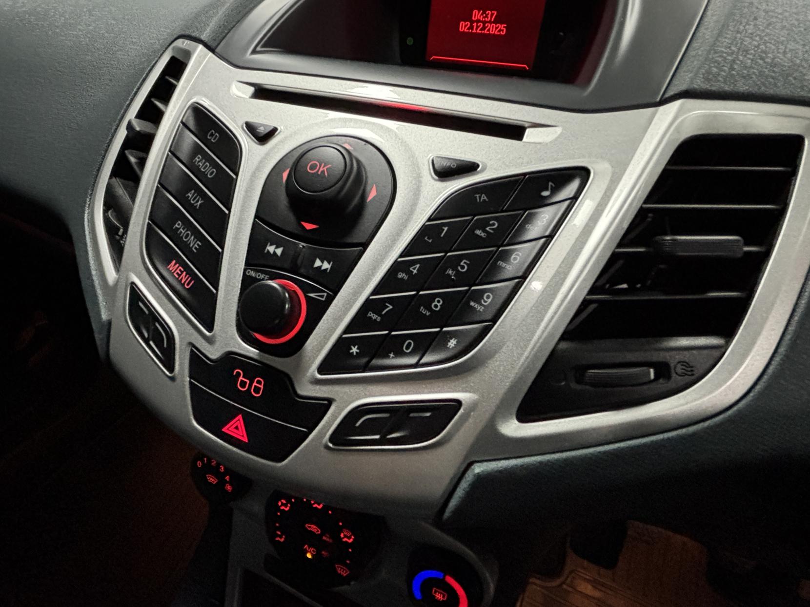 Ford Fiesta 1.4 Zetec Hatchback 5dr Petrol Manual (133 g/km, 94 bhp)