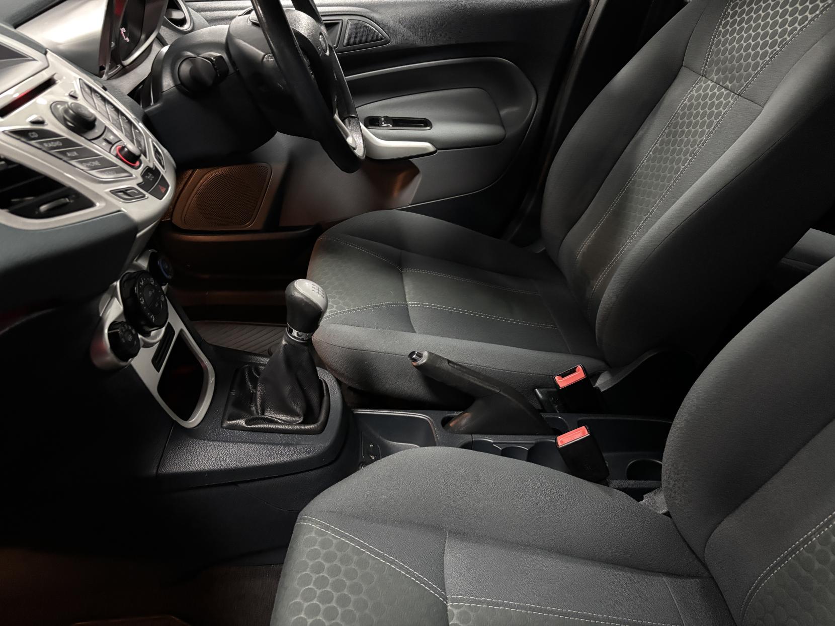 Ford Fiesta 1.4 Zetec Hatchback 5dr Petrol Manual (133 g/km, 94 bhp)