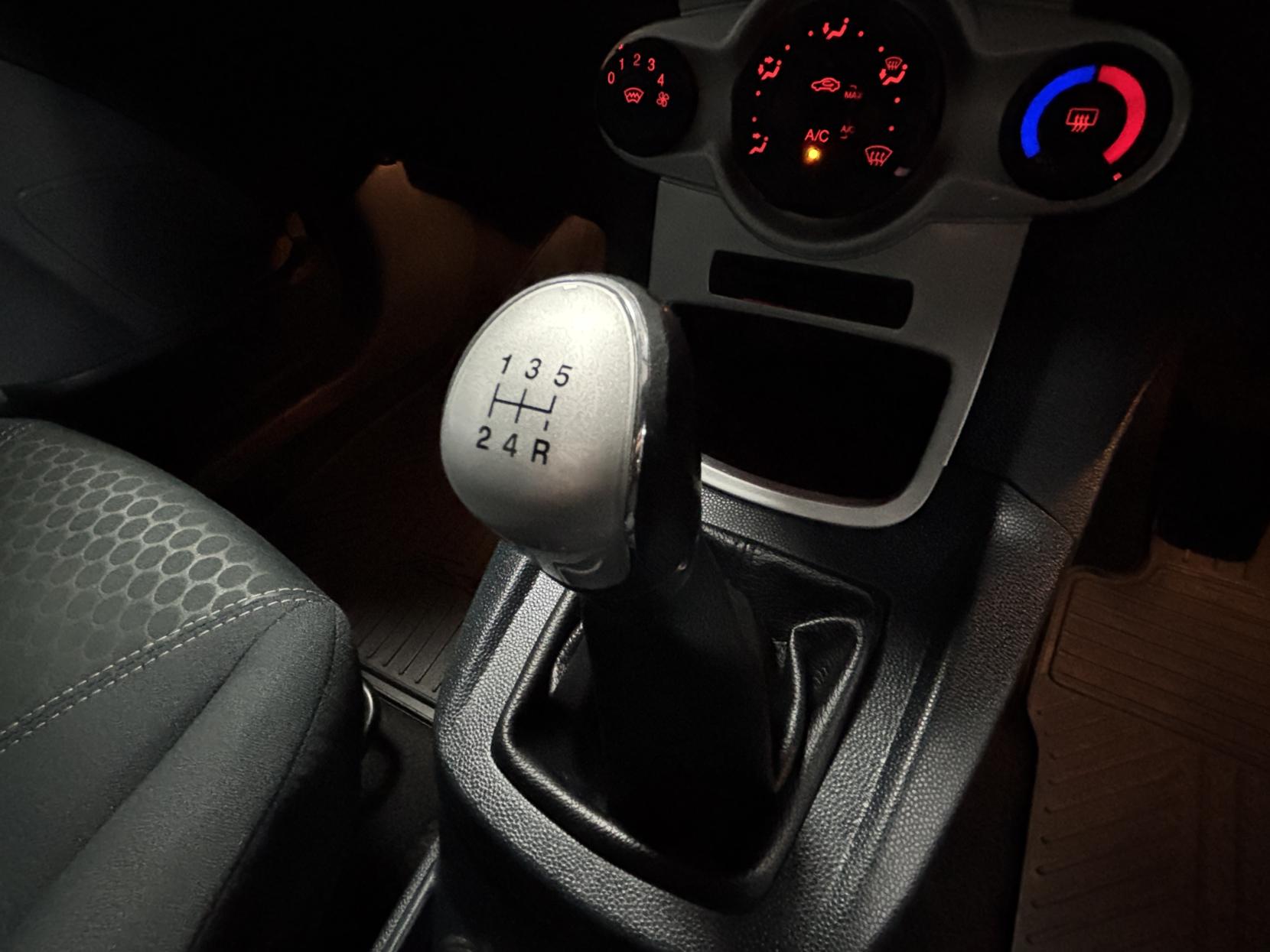 Ford Fiesta 1.4 Zetec Hatchback 5dr Petrol Manual (133 g/km, 94 bhp)