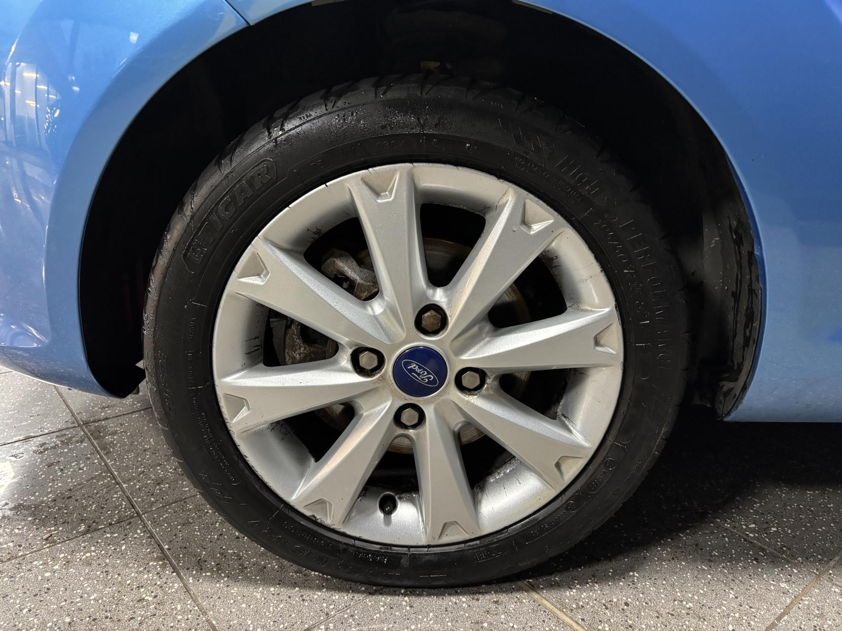 Ford Fiesta 1.4 Zetec Hatchback 5dr Petrol Manual (133 g/km, 94 bhp)