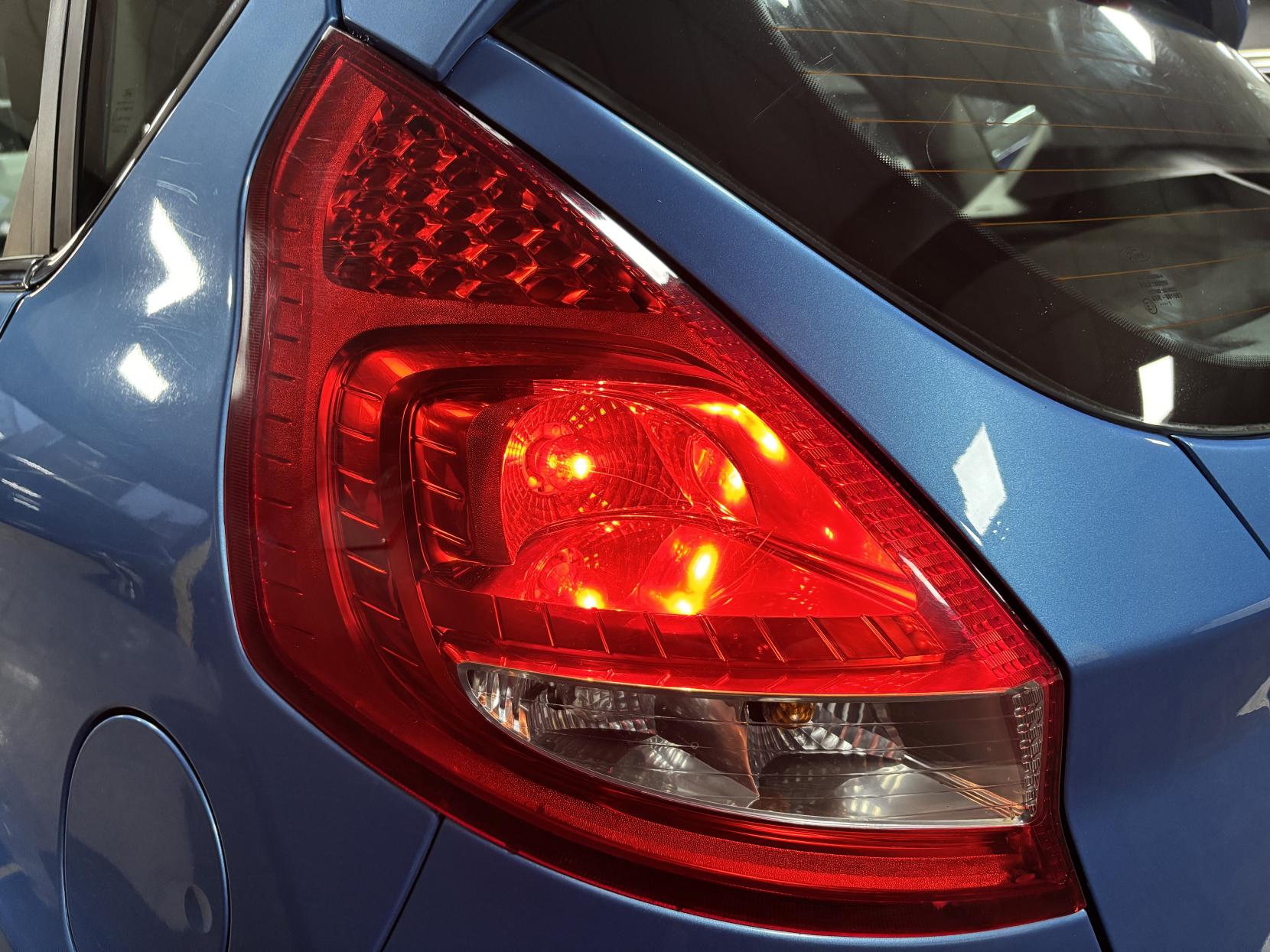 Ford Fiesta 1.4 Zetec Hatchback 5dr Petrol Manual (133 g/km, 94 bhp)