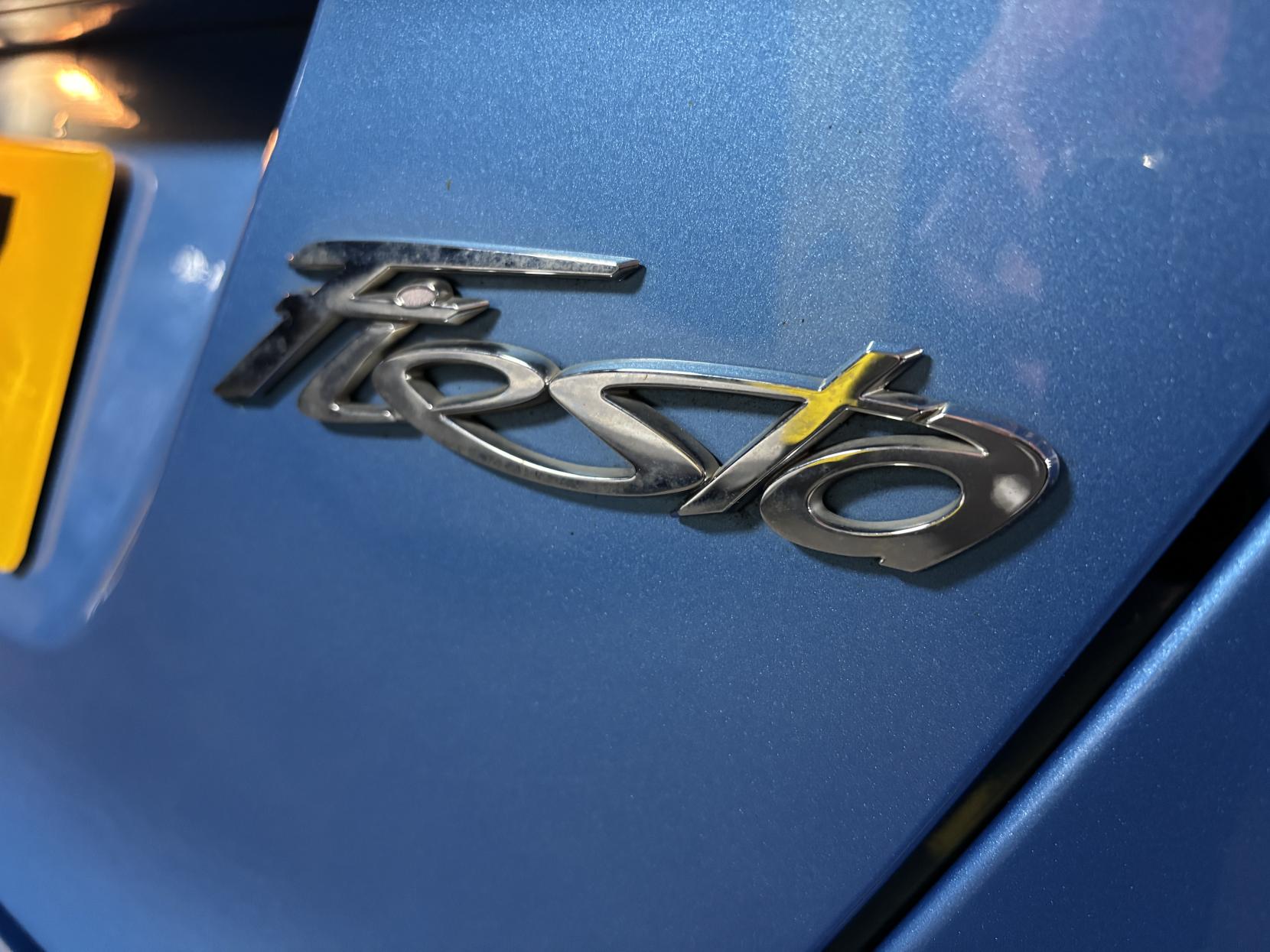 Ford Fiesta 1.4 Zetec Hatchback 5dr Petrol Manual (133 g/km, 94 bhp)