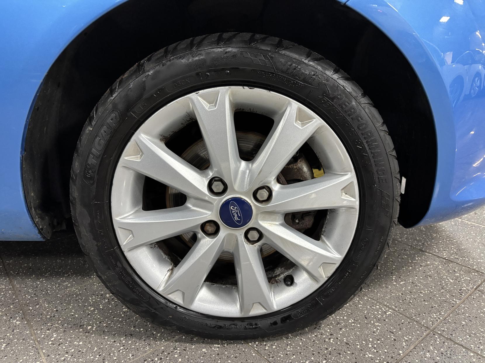 Ford Fiesta 1.4 Zetec Hatchback 5dr Petrol Manual (133 g/km, 94 bhp)