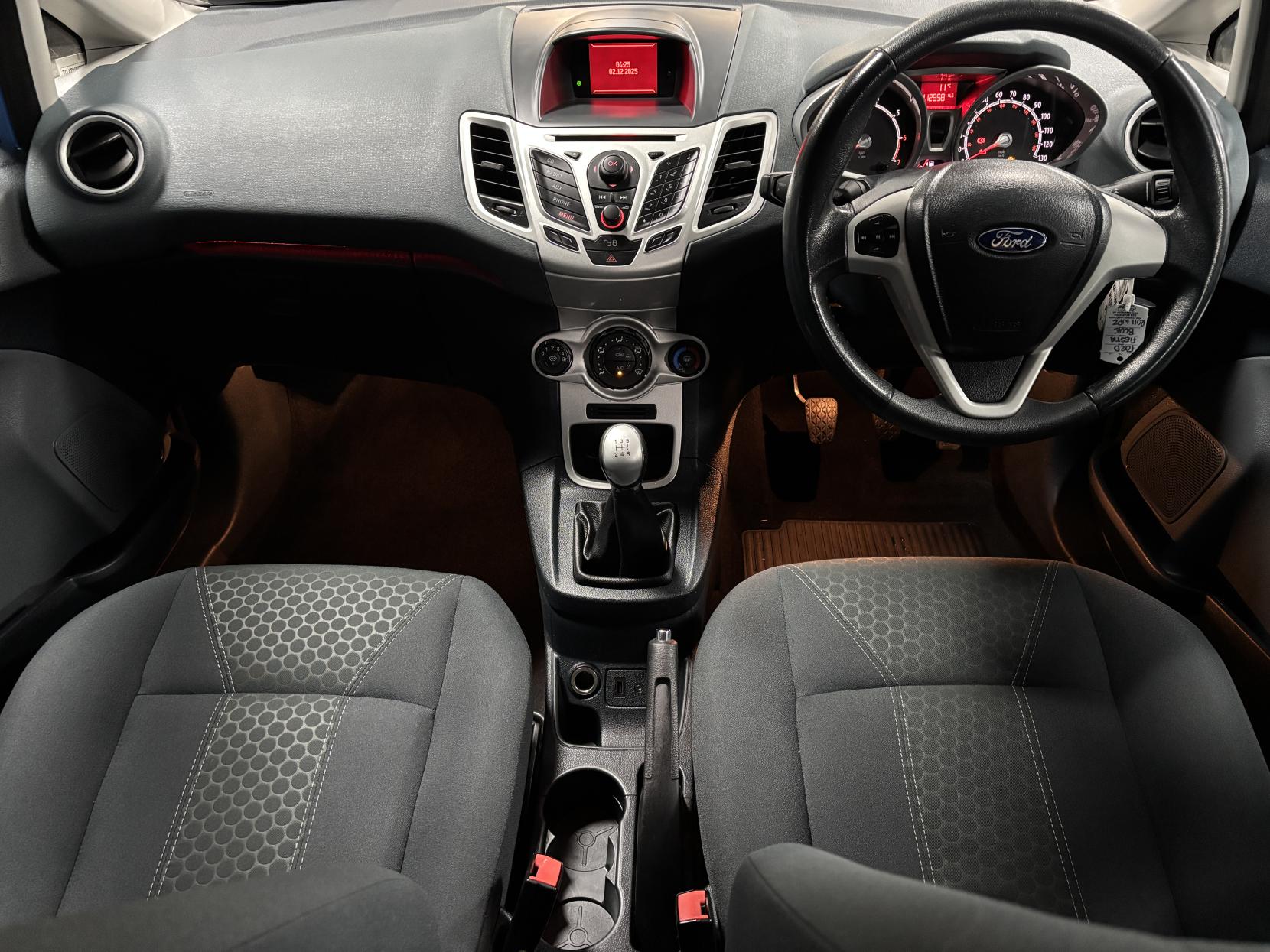 Ford Fiesta 1.4 Zetec Hatchback 5dr Petrol Manual (133 g/km, 94 bhp)