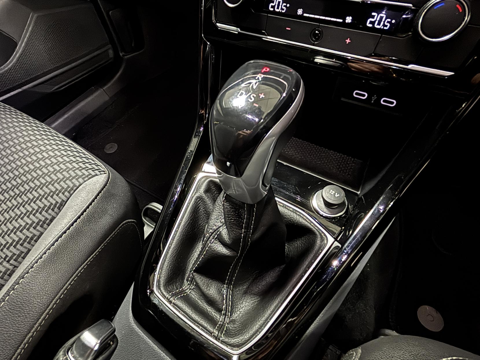 Volkswagen T-Cross 1.0 TSI R-Line SUV 5dr Petrol DSG Euro 6 (s/s) (110 ps)