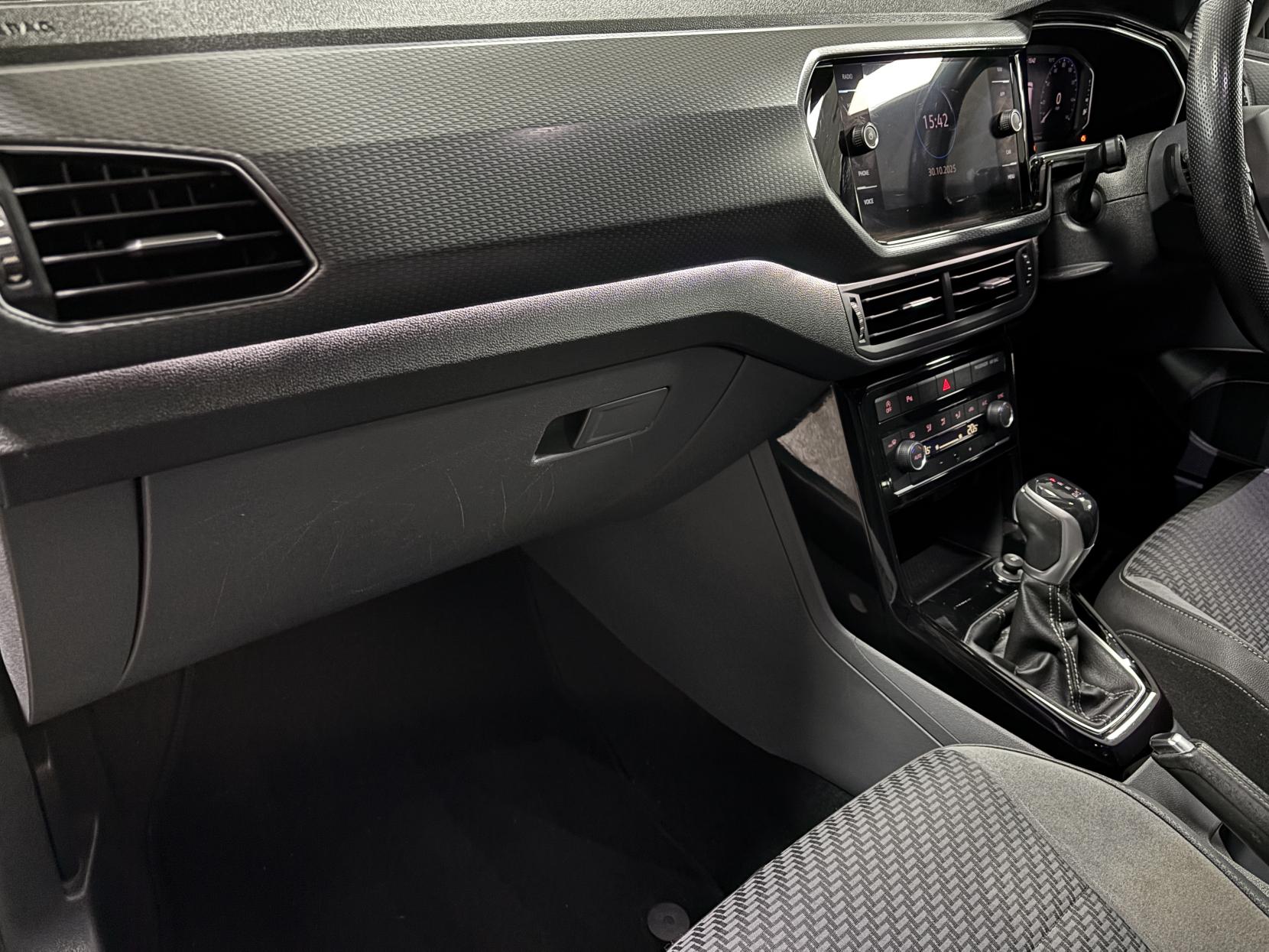 Volkswagen T-Cross 1.0 TSI R-Line SUV 5dr Petrol DSG Euro 6 (s/s) (110 ps)