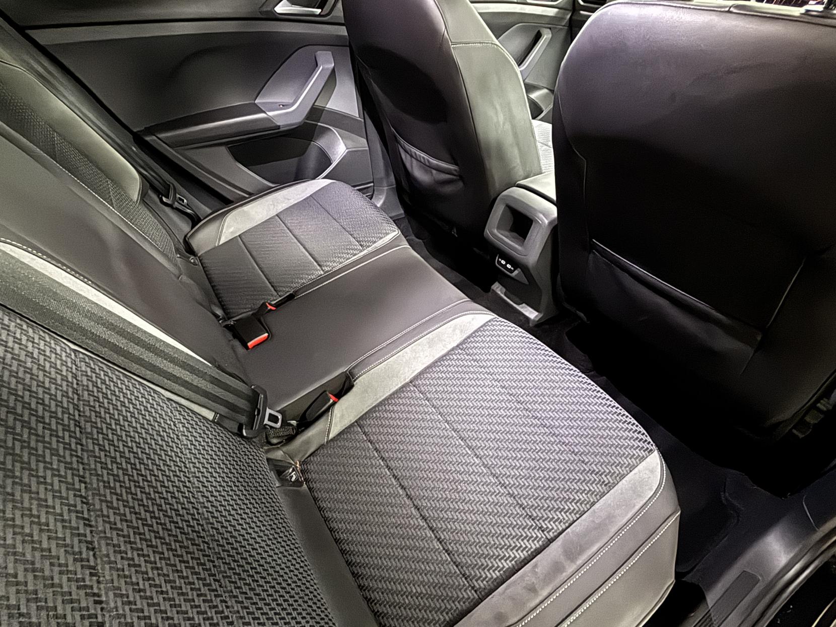 Volkswagen T-Cross 1.0 TSI R-Line SUV 5dr Petrol DSG Euro 6 (s/s) (110 ps)