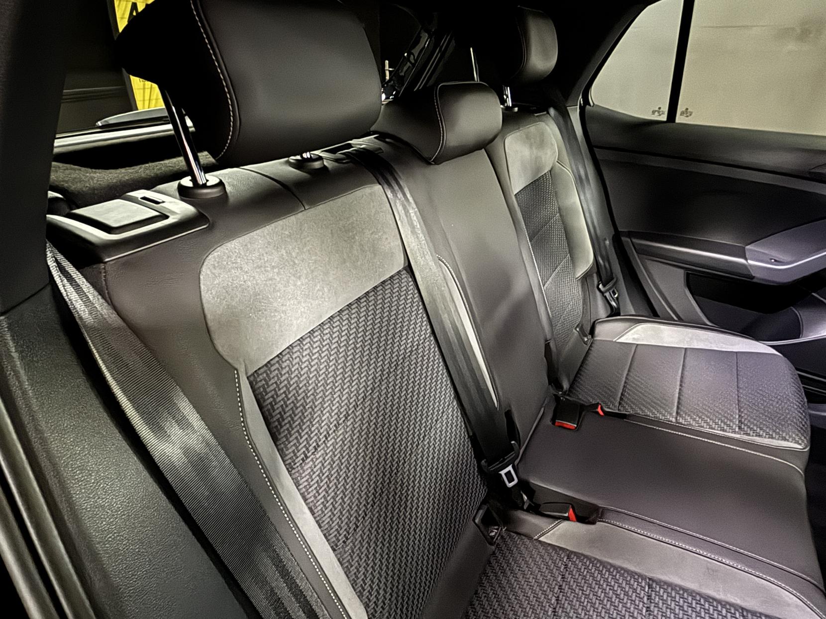 Volkswagen T-Cross 1.0 TSI R-Line SUV 5dr Petrol DSG Euro 6 (s/s) (110 ps)