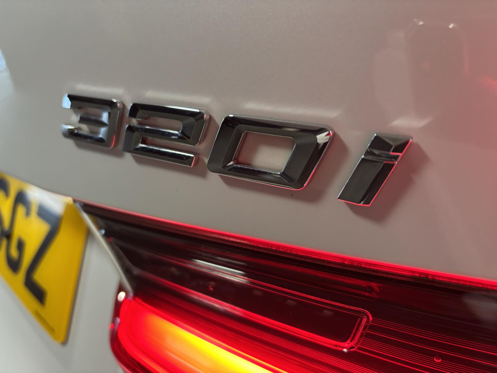 BMW 3 Series 2.0 320i M Sport Saloon 4dr Petrol Auto Euro 6 (s/s) (184 ps)