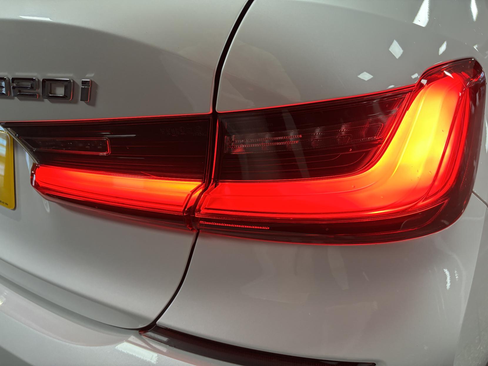 BMW 3 Series 2.0 320i M Sport Saloon 4dr Petrol Auto Euro 6 (s/s) (184 ps)