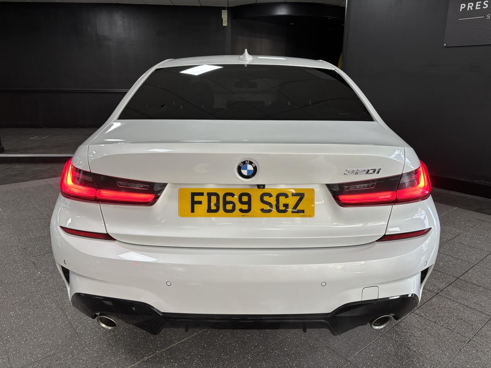 BMW 3 Series 2.0 320i M Sport Saloon 4dr Petrol Auto Euro 6 (s/s) (184 ps)