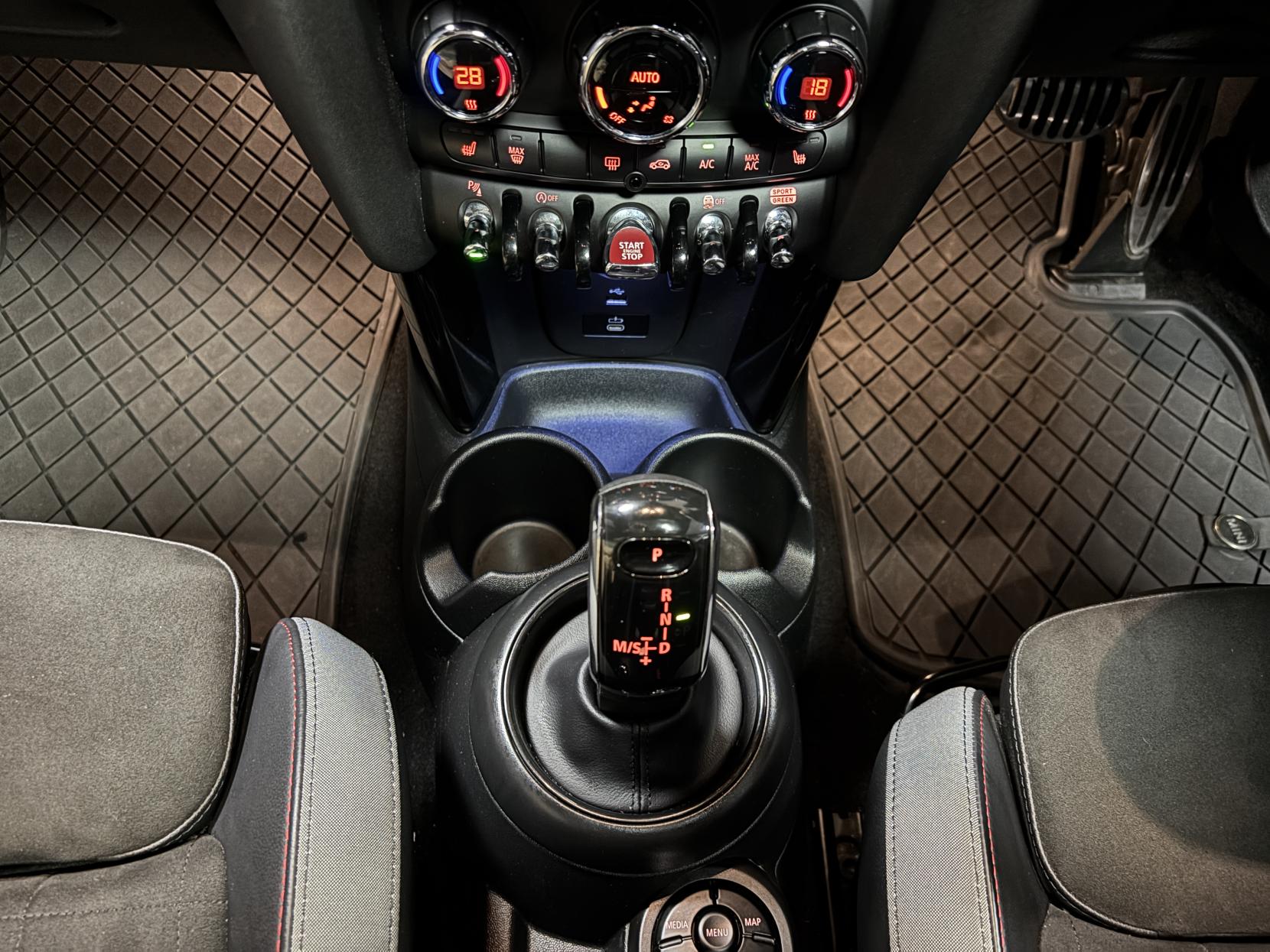 MINI Hatch 2.0 Cooper S Sport Hatchback 3dr Petrol Steptronic Euro 6 (s/s) (178 ps)