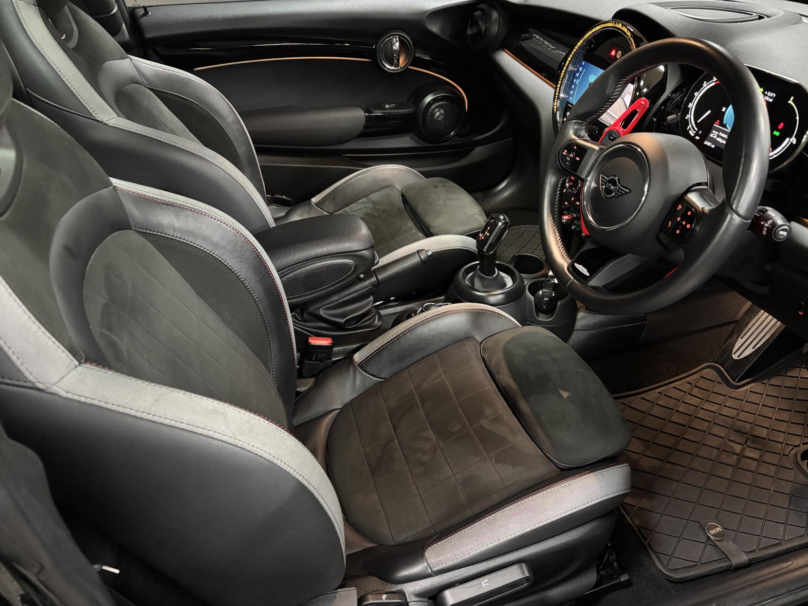 MINI Hatch 2.0 Cooper S Sport Hatchback 3dr Petrol Steptronic Euro 6 (s/s) (178 ps)