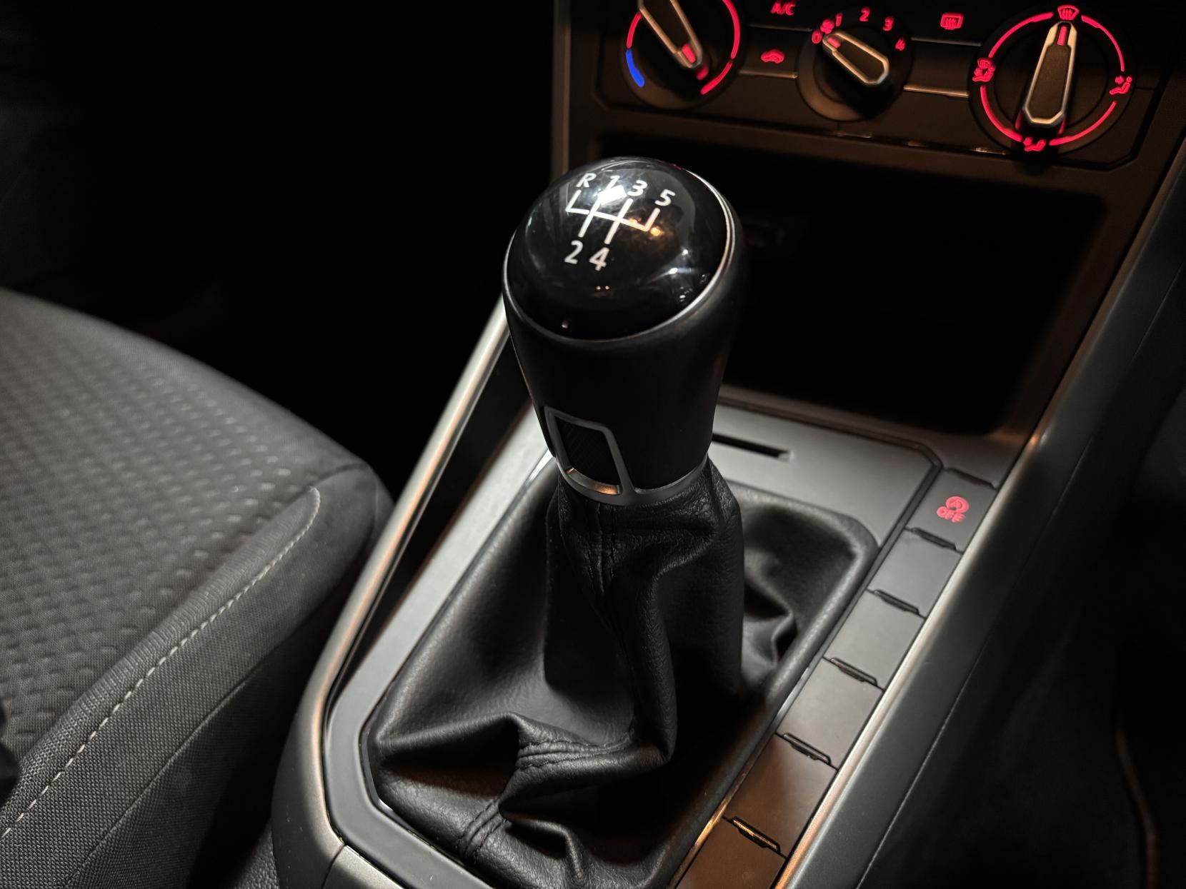 Volkswagen Polo 1.0 EVO SE Hatchback 5dr Petrol Manual Euro 6 (s/s) (65 ps)