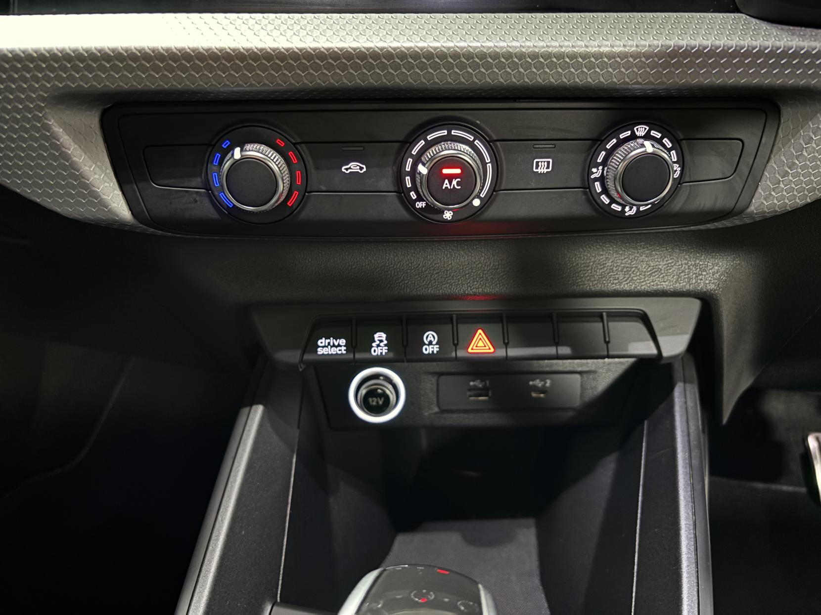 Audi A1 1.5 TFSI 35 S line Sportback 5dr Petrol S Tronic Euro 6 (s/s) (150 ps)