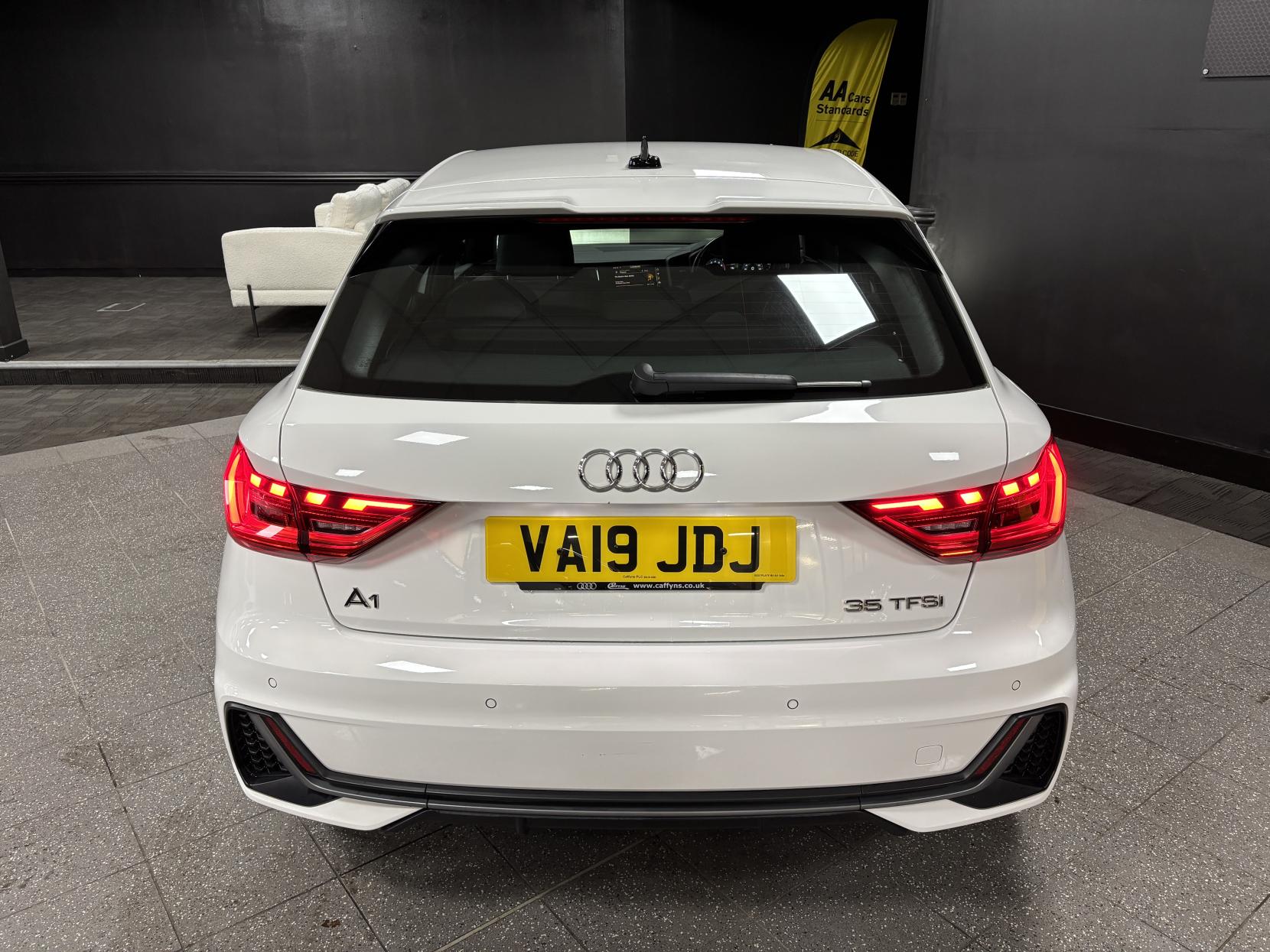 Audi A1 1.5 TFSI 35 S line Sportback 5dr Petrol S Tronic Euro 6 (s/s) (150 ps)