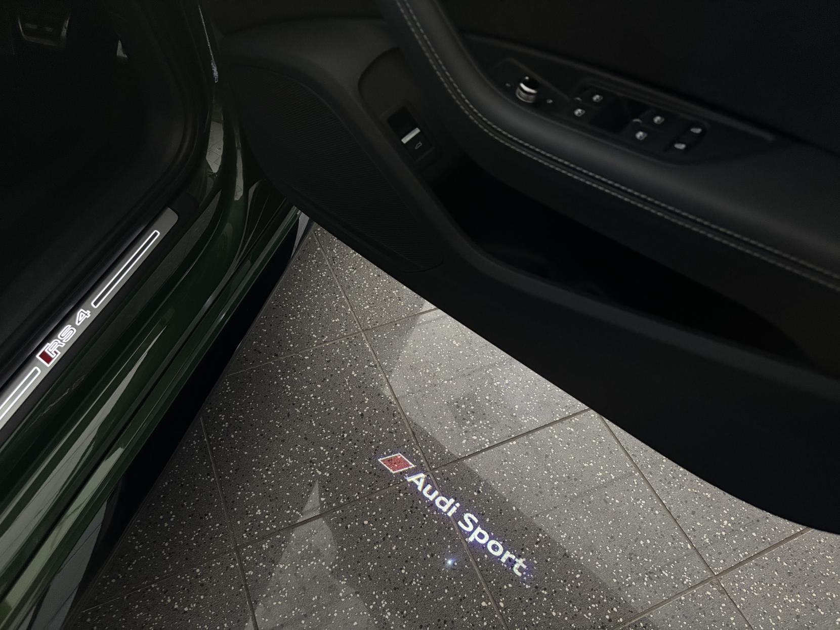 Audi RS4 Avant 2.9 TFSI V6 Estate 5dr Petrol Tiptronic quattro Euro 6 (s/s) (450 ps)