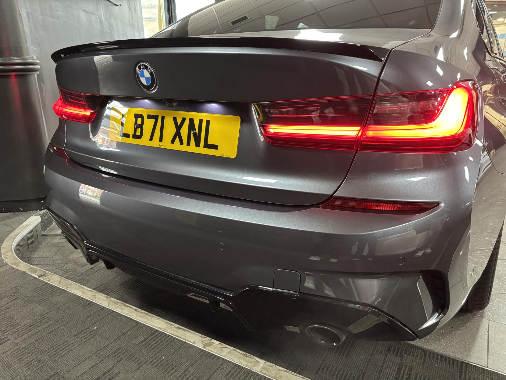 BMW 3 Series 2.0 320i M Sport Saloon 4dr Petrol Auto Euro 6 (s/s) (184 ps)