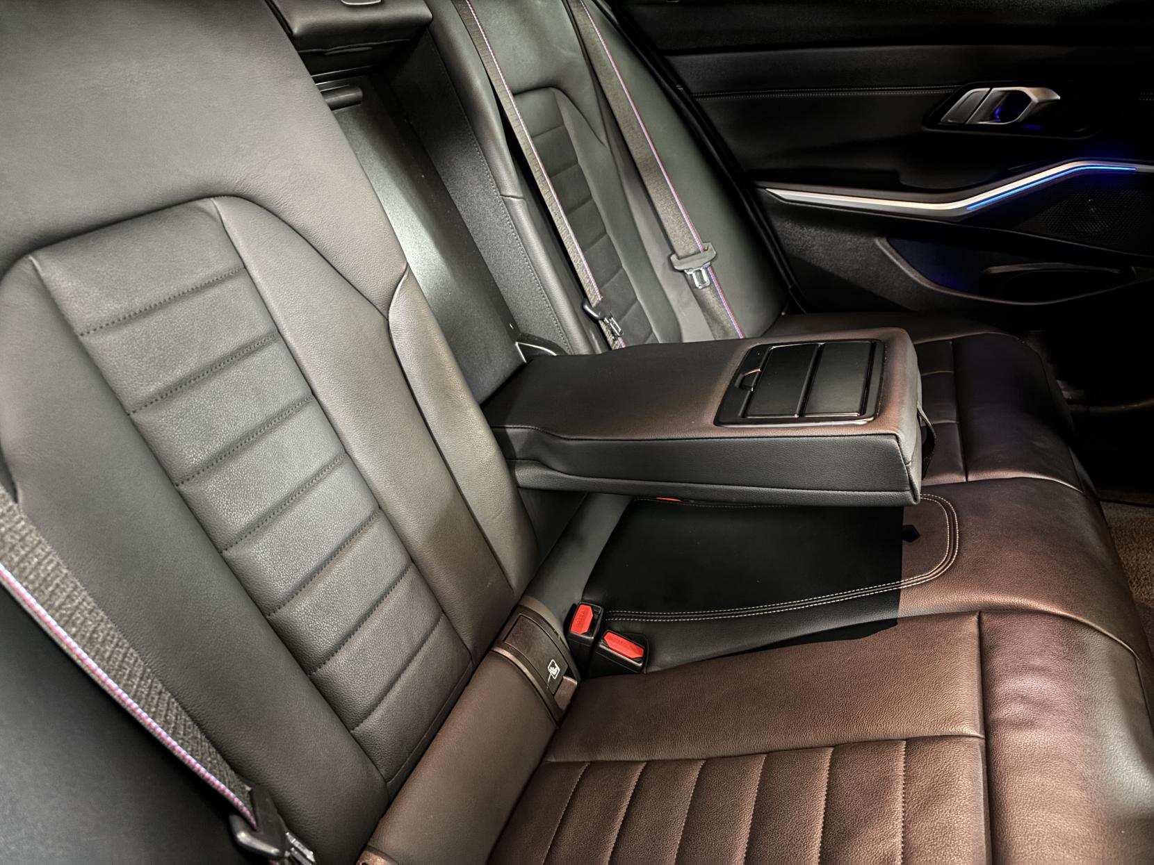 BMW 3 Series 2.0 320i M Sport Saloon 4dr Petrol Auto Euro 6 (s/s) (184 ps)