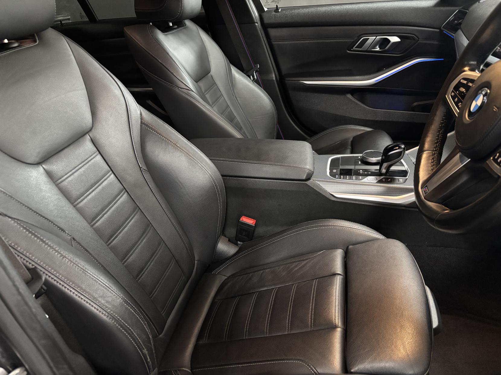 BMW 3 Series 2.0 320i M Sport Saloon 4dr Petrol Auto Euro 6 (s/s) (184 ps)