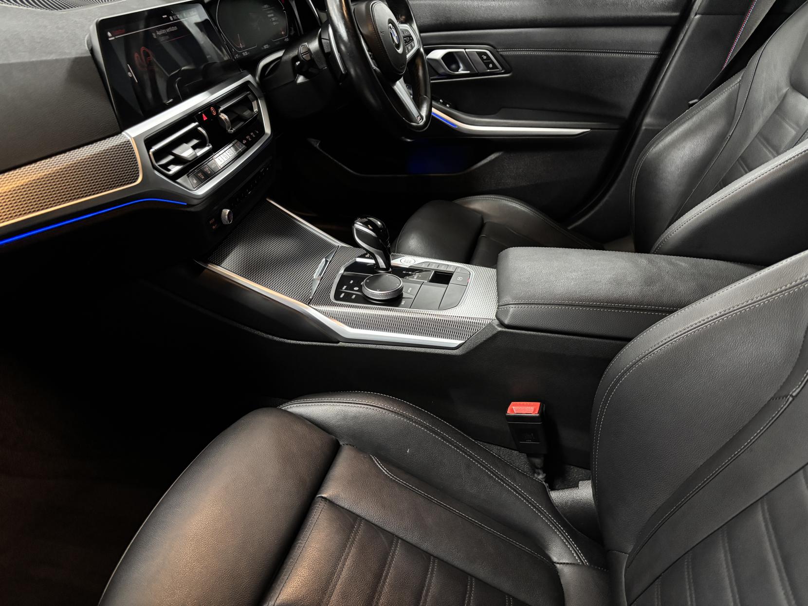 BMW 3 Series 2.0 320i M Sport Saloon 4dr Petrol Auto Euro 6 (s/s) (184 ps)