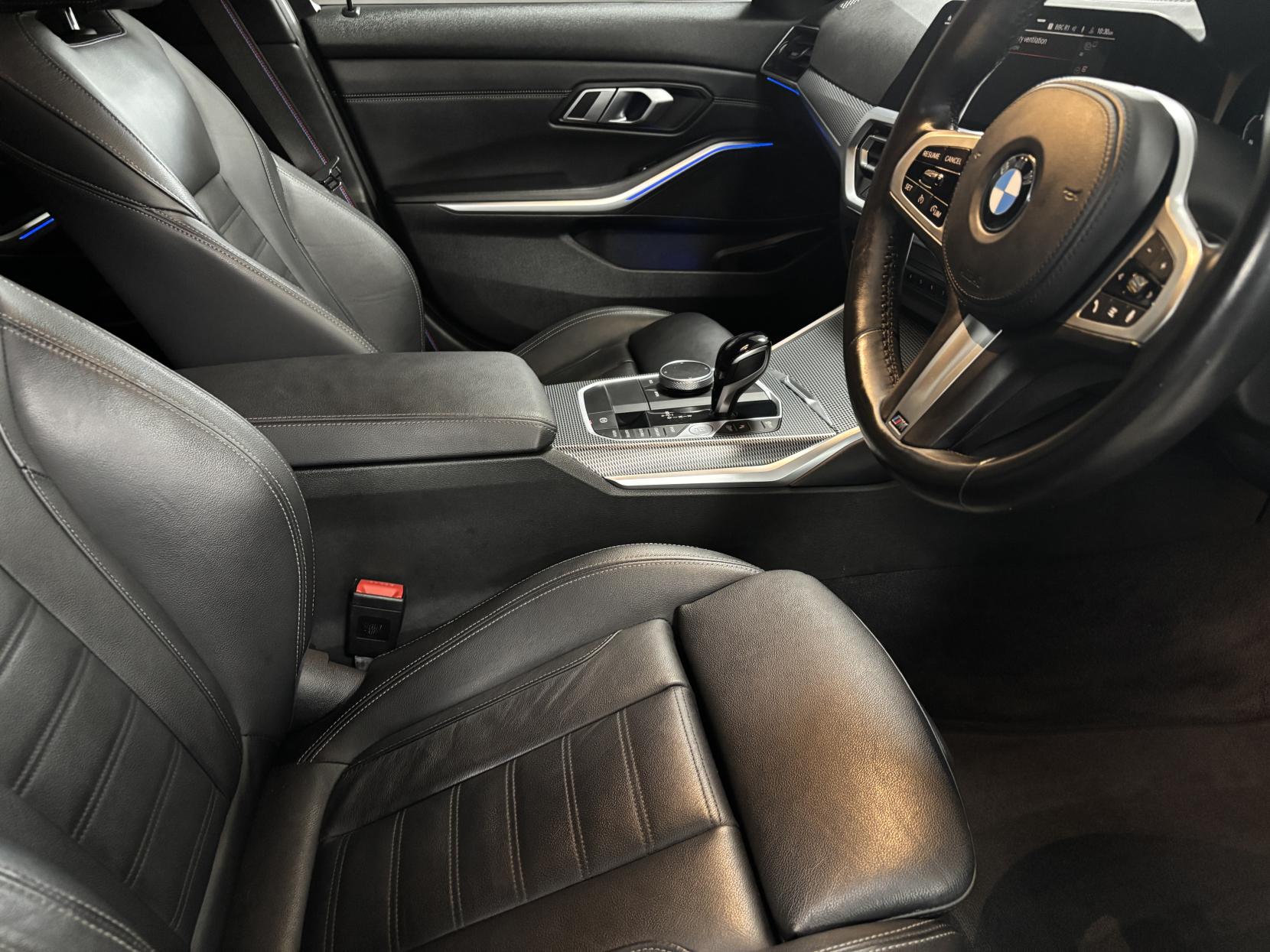 BMW 3 Series 2.0 320i M Sport Saloon 4dr Petrol Auto Euro 6 (s/s) (184 ps)