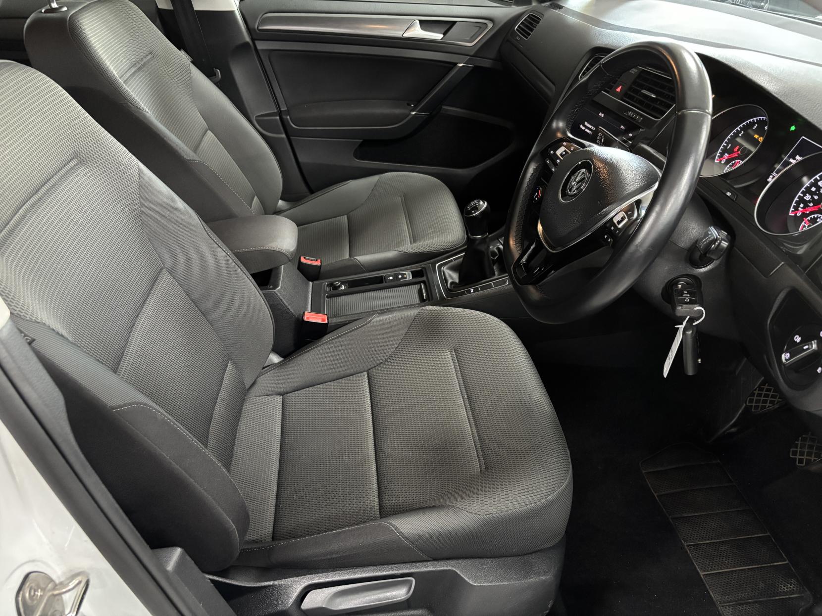 Volkswagen Golf 1.0 TSI SE Hatchback 5dr Petrol Manual Euro 6 (s/s) (115 ps)