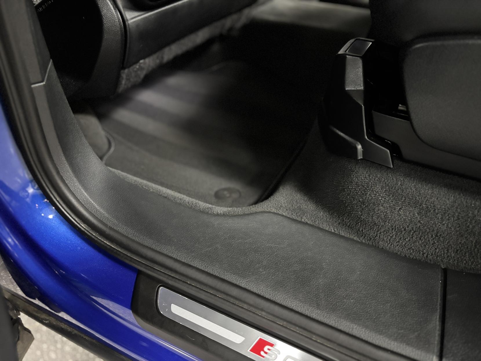 Audi SQ7 4.0 TDI V8 SUV 5dr Diesel Tiptronic quattro Euro 6 (s/s) (435 ps)