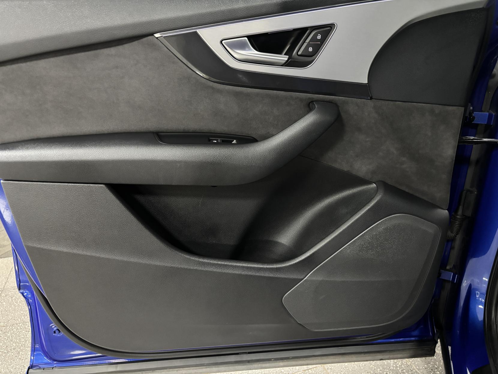 Audi SQ7 4.0 TDI V8 SUV 5dr Diesel Tiptronic quattro Euro 6 (s/s) (435 ps)