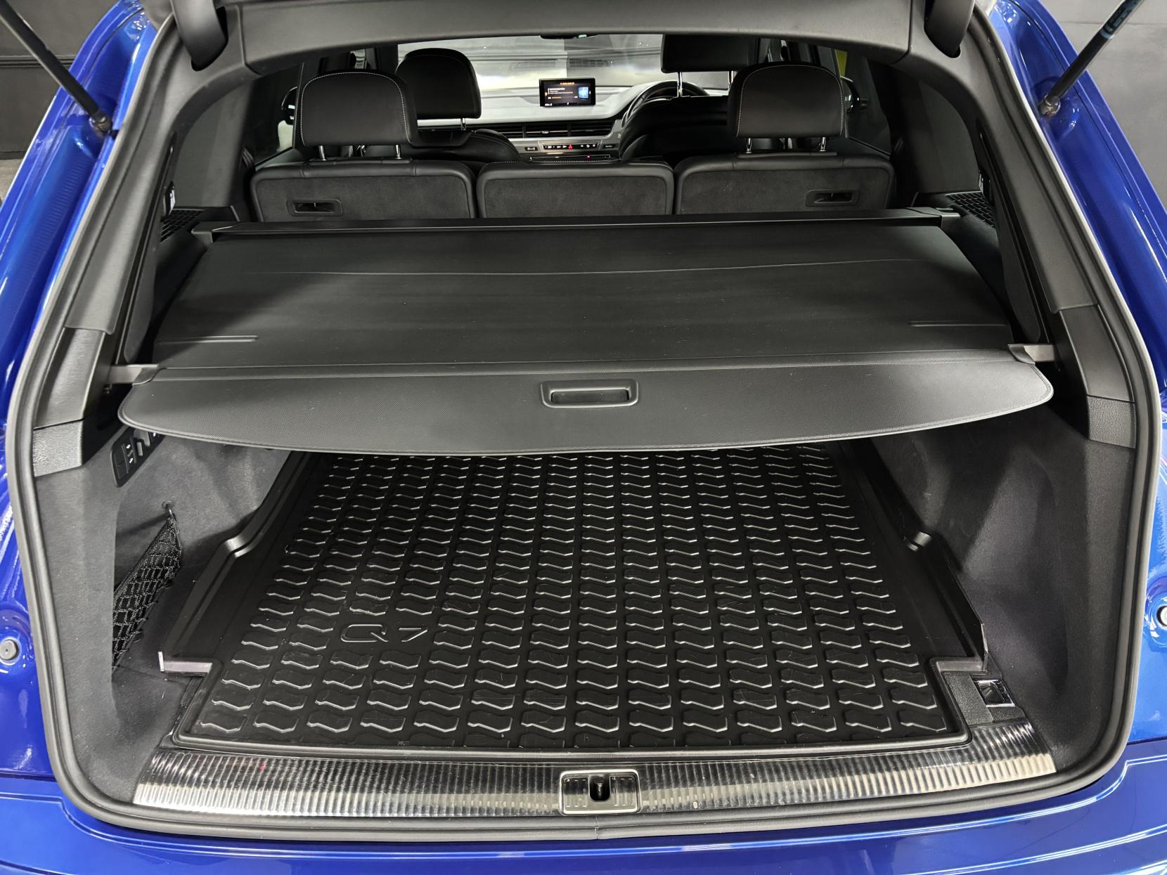 Audi SQ7 4.0 TDI V8 SUV 5dr Diesel Tiptronic quattro Euro 6 (s/s) (435 ps)