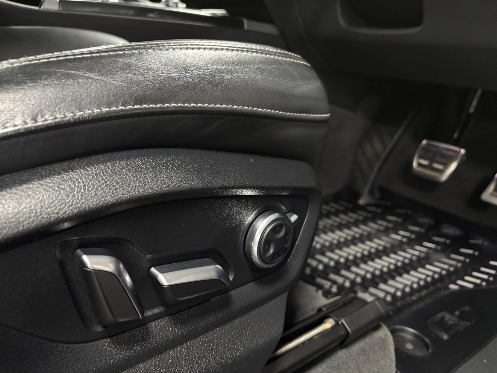 Audi SQ7 4.0 TDI V8 SUV 5dr Diesel Tiptronic quattro Euro 6 (s/s) (435 ps)