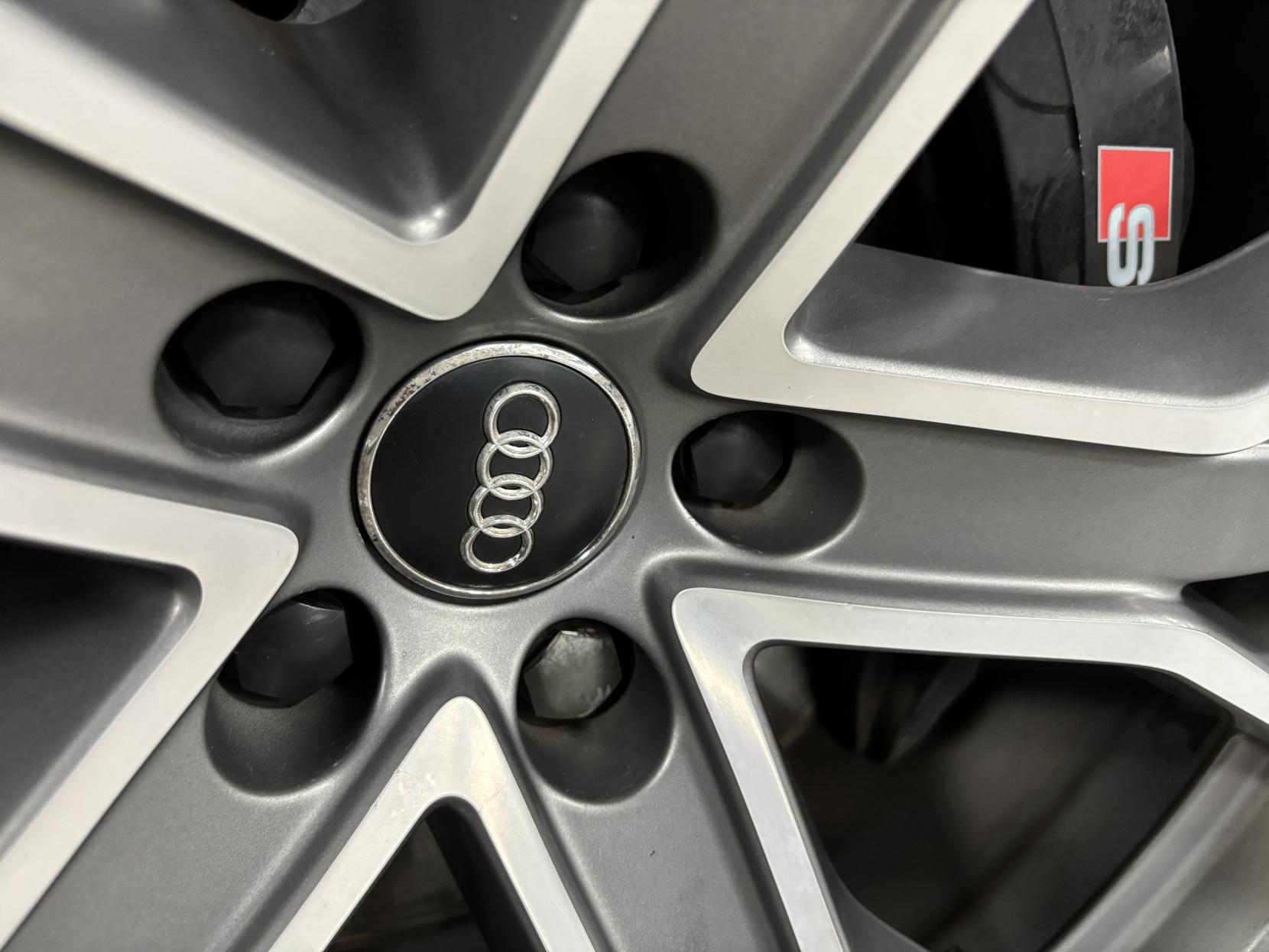 Audi SQ7 4.0 TDI V8 SUV 5dr Diesel Tiptronic quattro Euro 6 (s/s) (435 ps)