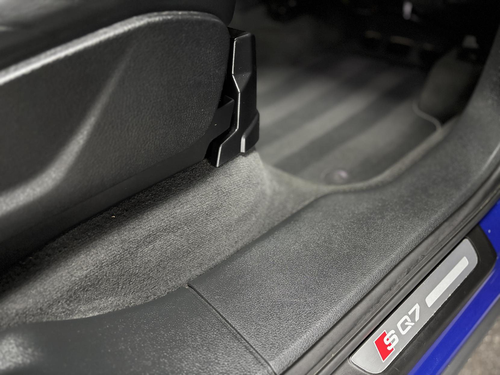 Audi SQ7 4.0 TDI V8 SUV 5dr Diesel Tiptronic quattro Euro 6 (s/s) (435 ps)