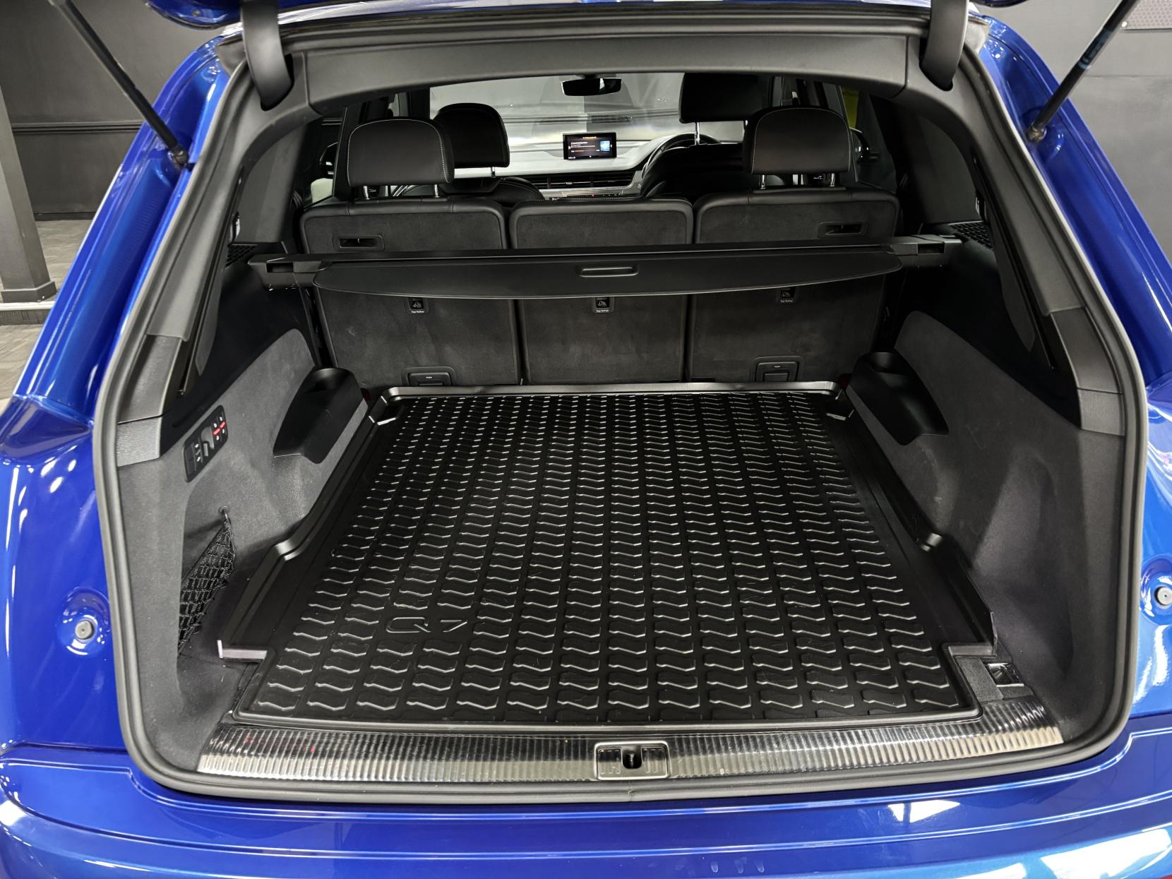 Audi SQ7 4.0 TDI V8 SUV 5dr Diesel Tiptronic quattro Euro 6 (s/s) (435 ps)