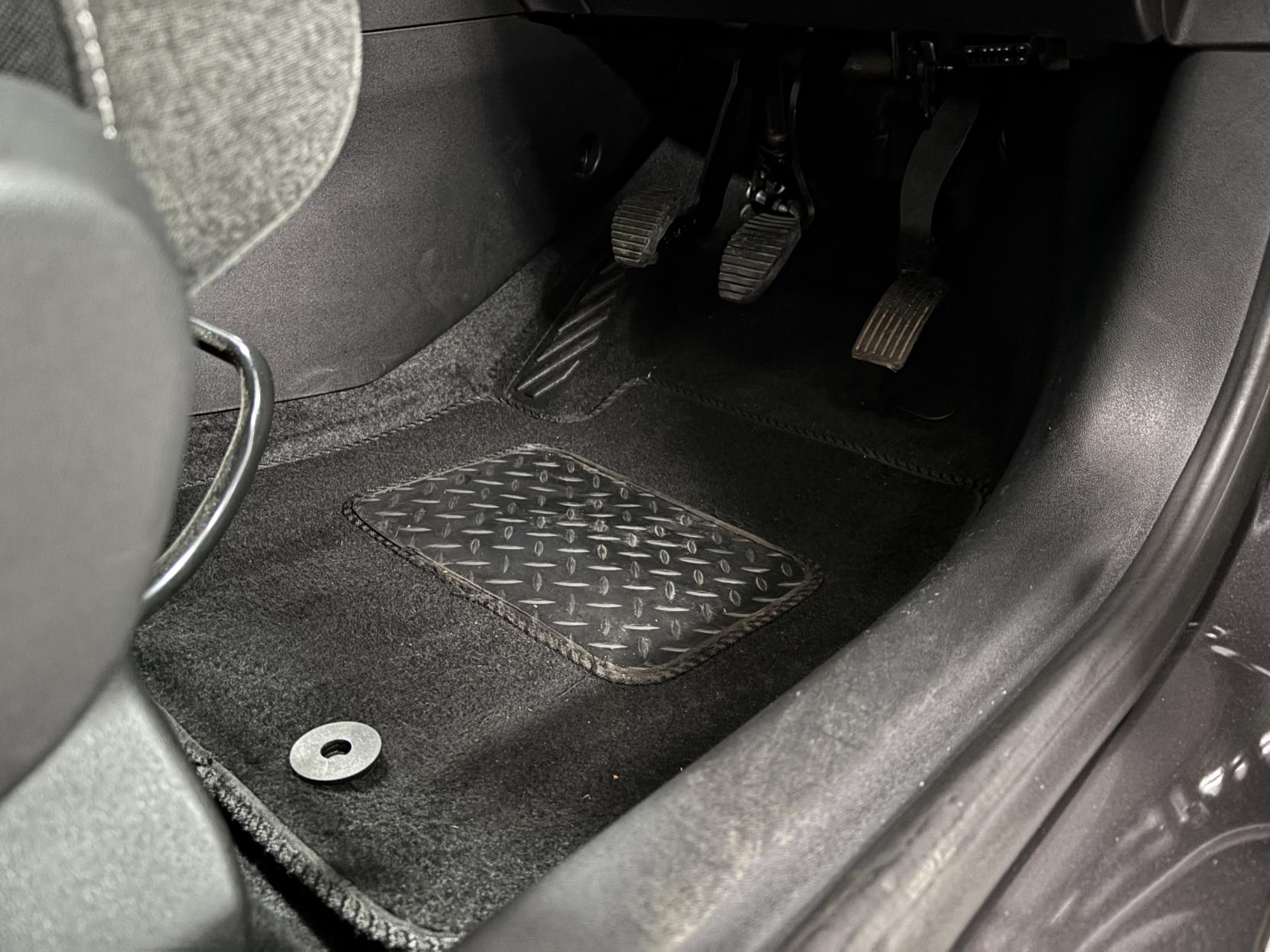 Citroen C3 Aircross 1.2 PureTech MAX SUV 5dr Petrol Manual Euro 6 (s/s) (110 ps)