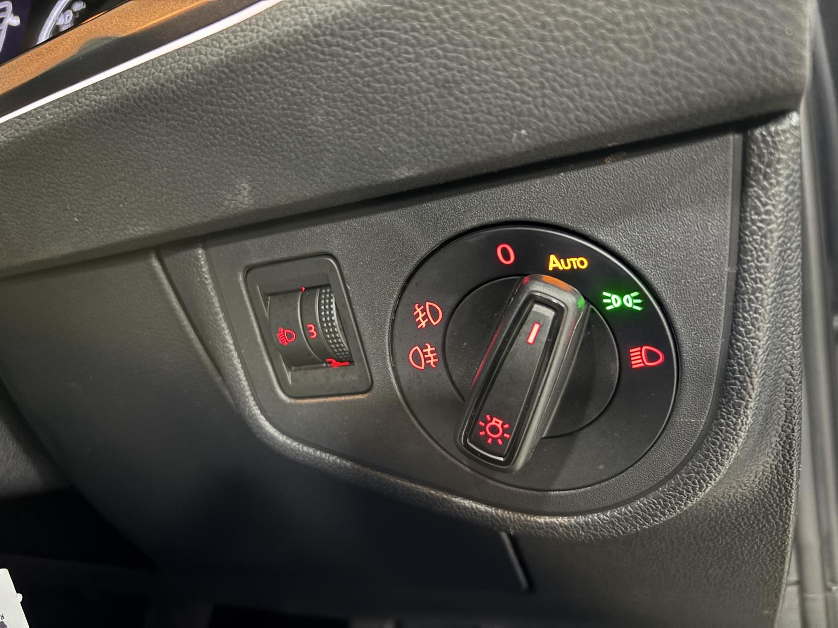 Volkswagen Polo 1.0 TSI Active Hatchback 5dr Petrol DSG Euro 6 (s/s) (95 ps)