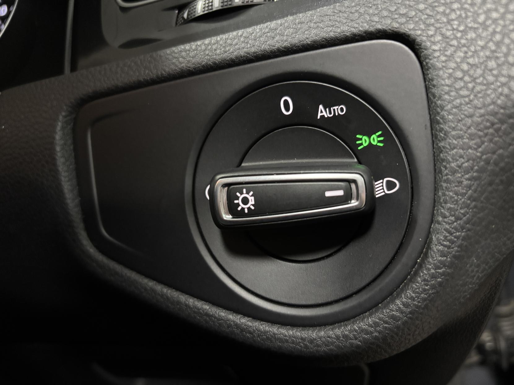 Volkswagen Golf 1.4 TSI SE Nav Hatchback 5dr Petrol DSG Euro 6 (s/s) (125 ps)