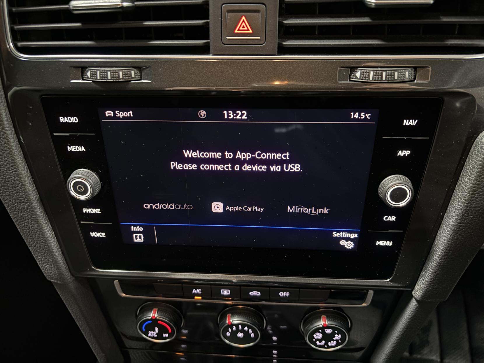 Volkswagen Golf 1.4 TSI SE Nav Hatchback 5dr Petrol DSG Euro 6 (s/s) (125 ps)