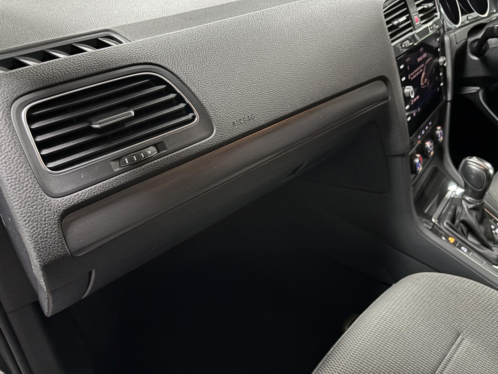 Volkswagen Golf 1.4 TSI SE Nav Hatchback 5dr Petrol DSG Euro 6 (s/s) (125 ps)